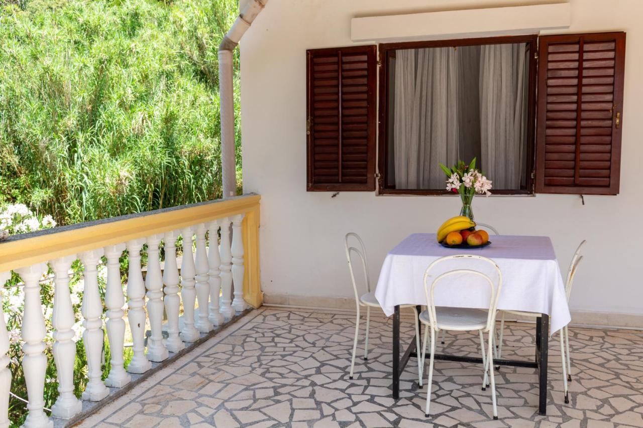 Appartement Vuko I Magdalena Midzor à Petrovac Extérieur photo