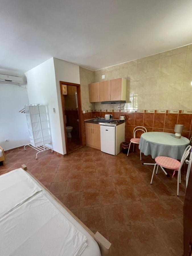 Appartement Vuko I Magdalena Midzor à Petrovac Extérieur photo