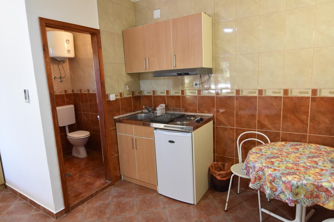 Appartement Vuko I Magdalena Midzor à Petrovac Extérieur photo